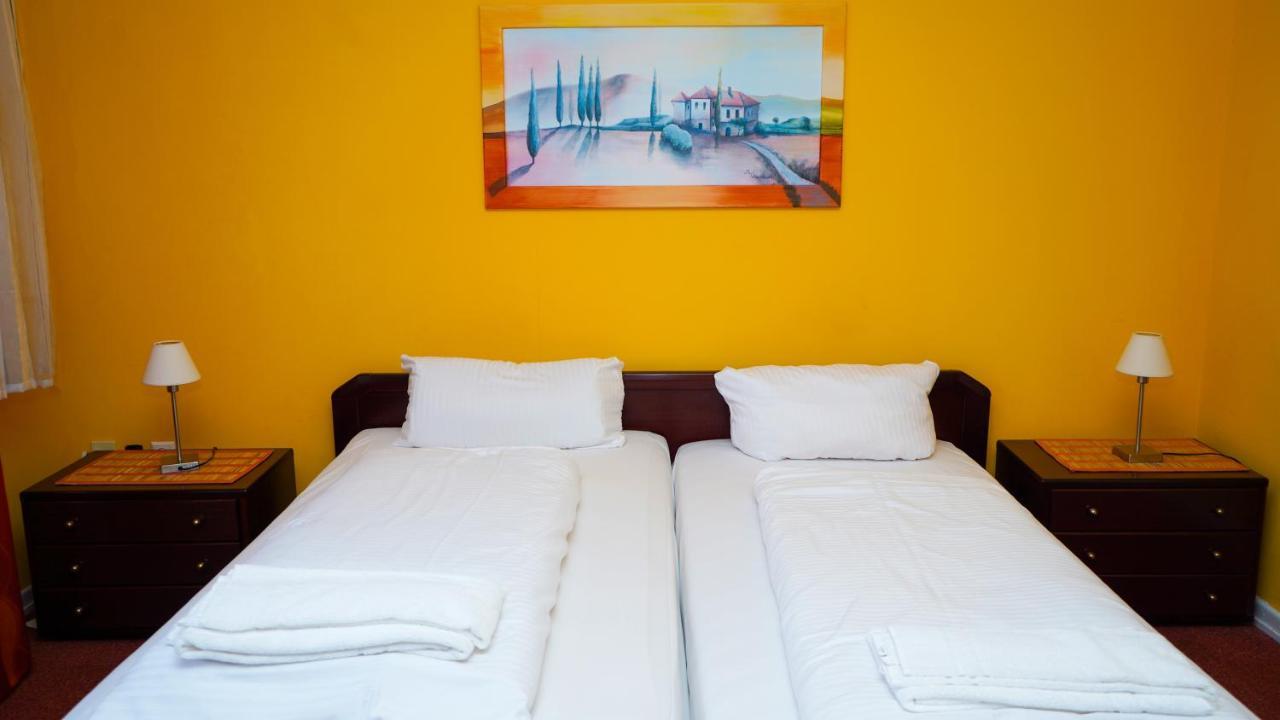 Itm Hotel Bettkaestchen Am Sachsenwald راينبك المظهر الخارجي الصورة