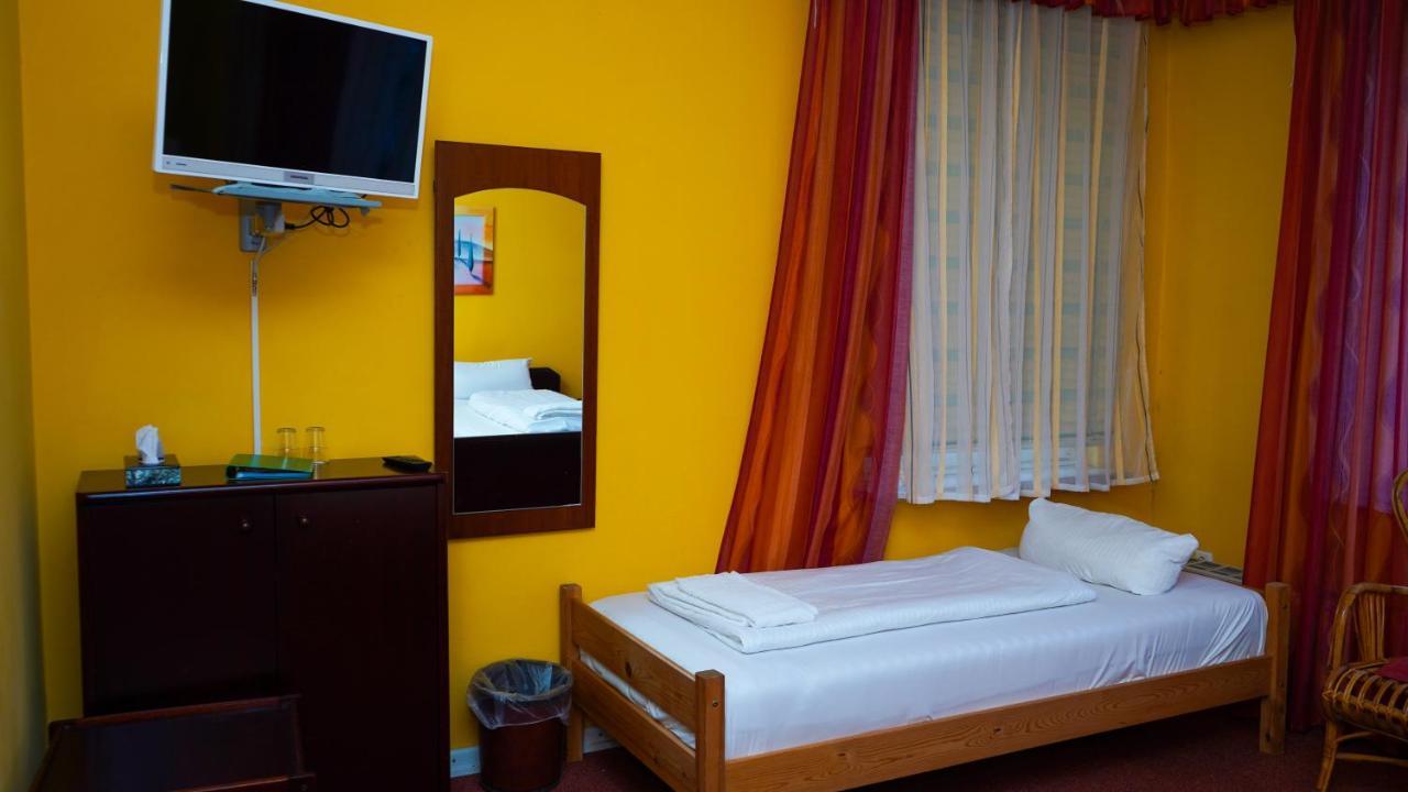 Itm Hotel Bettkaestchen Am Sachsenwald راينبك المظهر الخارجي الصورة