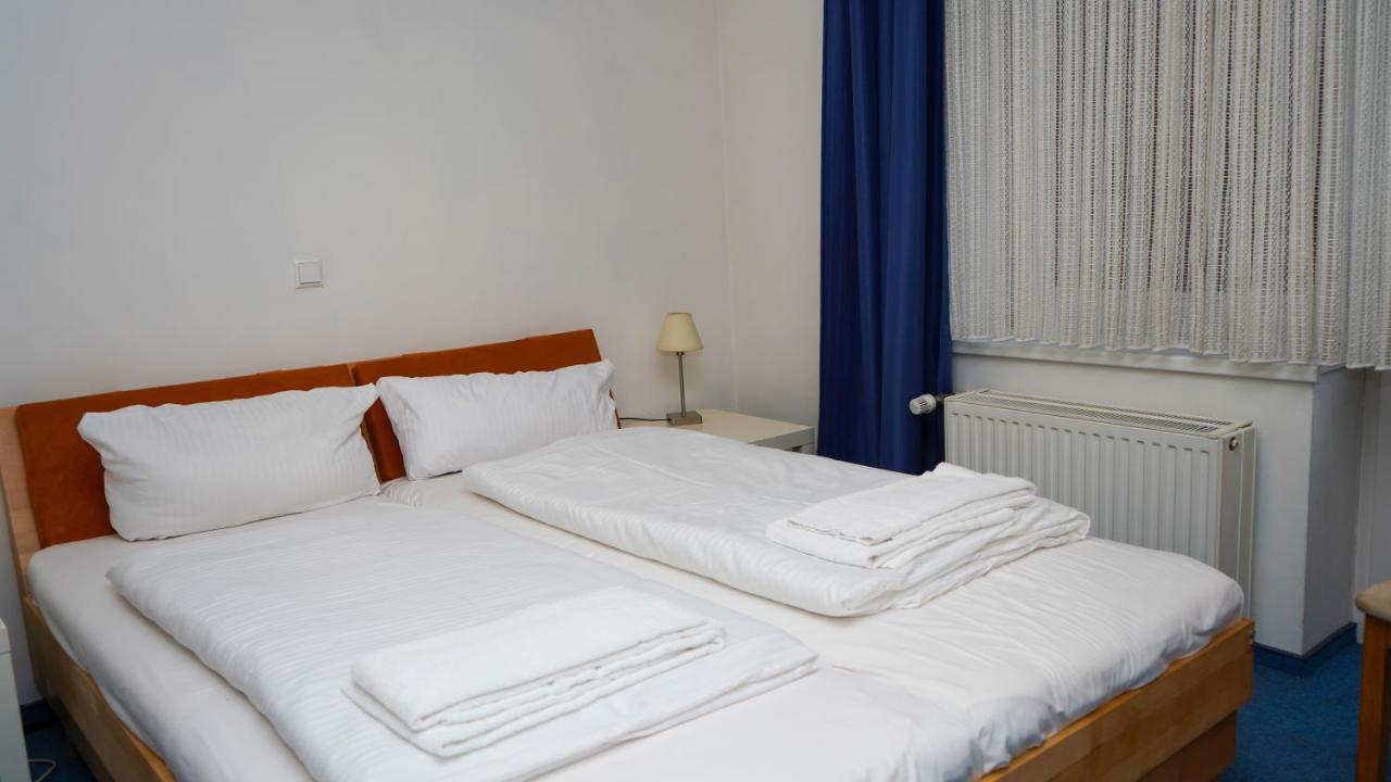 Itm Hotel Bettkaestchen Am Sachsenwald راينبك المظهر الخارجي الصورة