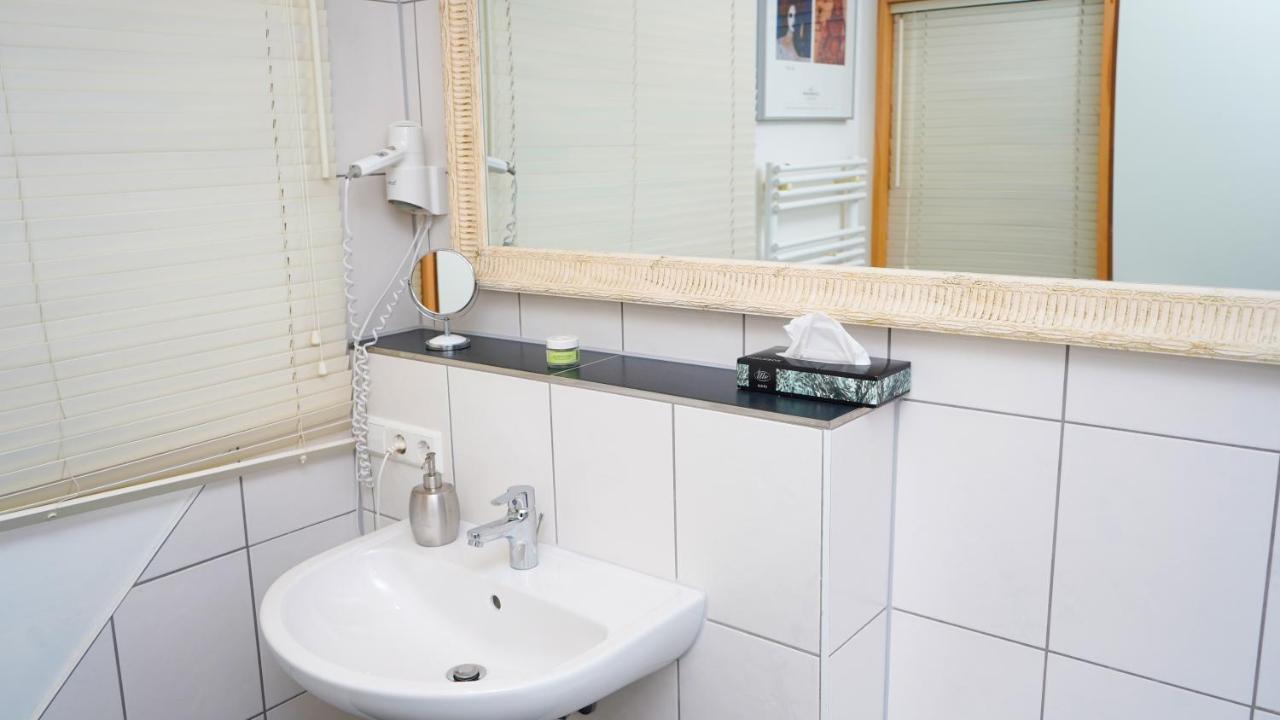 Itm Hotel Bettkaestchen Am Sachsenwald راينبك المظهر الخارجي الصورة